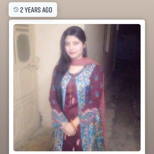 Meet your Posher, Hira